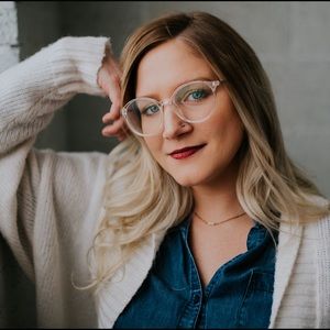 Meet your Posher, Cassi